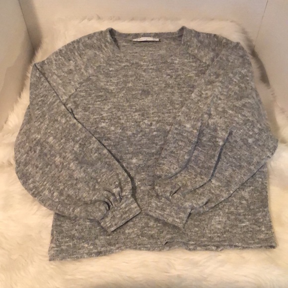 Jules and James Long Full Gathered Sleeves Top - Picture 5 of 7